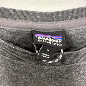 Patagonia women’s Gray Quilted organic cotton Sweater Size medium thumbnail 2