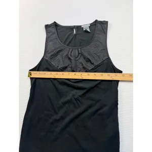 Ann Taylor Black Sleeveless‎ Tank Top Embroidered Satin Yoke Keyhole Back Small thumbnail 4