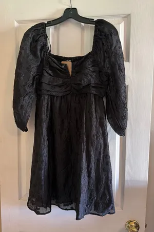 Black Dress Size M thumbnail 1