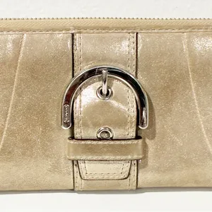 COACH SoHo Leather Metal Buckle‎ Zip Around Accordion Wallet thumbnail 2