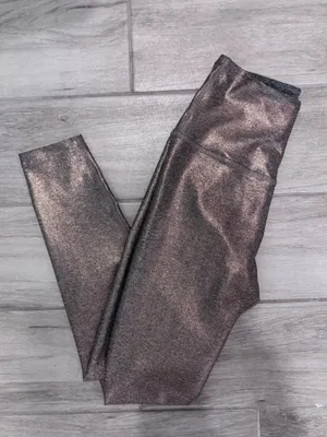 Beyond Yoga Dusted High Waisted Midi legging in Rose Gold size Small thumbnail 4