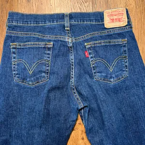 Y2K Levi's Bootcut Blue Jeans Womens Size 6 Medium Wash Denim Western Batwing thumbnail 4