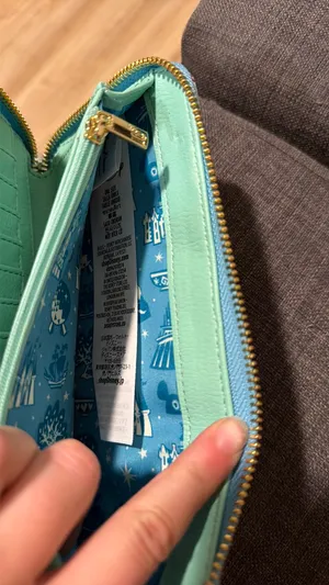 Loungefly Wallet Disney thumbnail 7