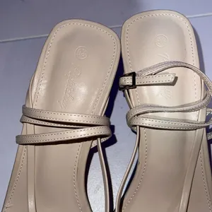 As seen on Kate Upton piepiebuy kitten heel sandals size 9.5 thumbnail 9