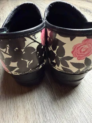 Sanita Koi Patent Leather Floral Rose Danish Clogs Size 38 (US 6.5-7) thumbnail 8