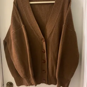YesStyle LipHop Oversized Cardigan in Brown thumbnail 5