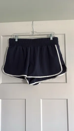 Varley Women’s Large Arlington 2” Running Shorts thumbnail 4