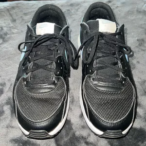Nike Women's Air Max Excee Black Pastel Blue Low Top Sneaker Size 8.5 thumbnail 7