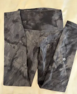 Lululemon Wunder Under Leggings thumbnail 1