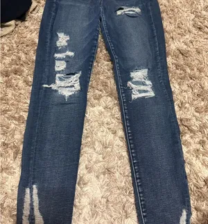 American Eagle Outfitters Women's Dark Blue Distressed Skinny Jeans thumbnail 1