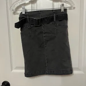 Free People Black High Waist Belted Denim Mini Skirt size‎ 2 thumbnail 2