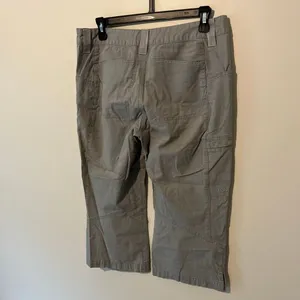 Patagonia W's Venga Rock Capris - Size 8 - Grey Climbing/Hiking Capri Pants thumbnail 2