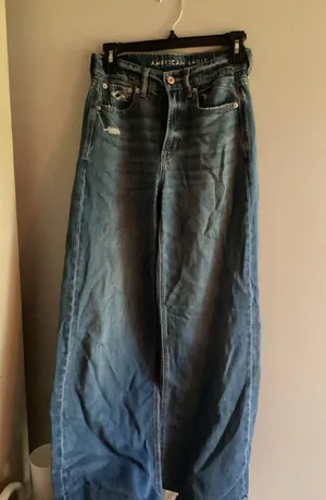 American Eagle Jeans thumbnail 1