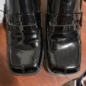Zara Patented leather platform penny loafers thumbnail 6