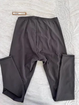 Skims leggings thumbnail 2