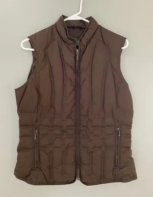 Eddie Bauer Women’s M Brown Down Puffer Vest Full Zip Pockets Lightweight thumbnail 1