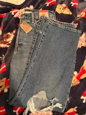 Levi’s Ribcage Straight Ankle Jeans thumbnail 2