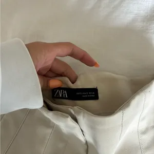 Zara tan trousers thumbnail 3