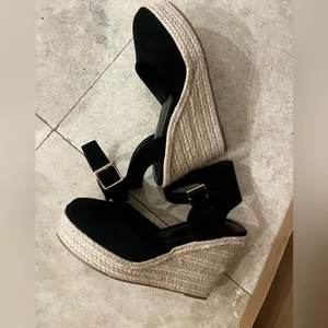 Black Wedge Espadrilles Size 7 thumbnail 3