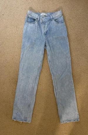 Abercrombie Ultra High-Rise 90s Straight thumbnail 2
