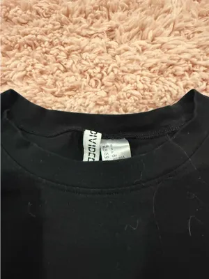 Black T shirt thumbnail 2