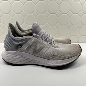 New Balance Fresh Foam Roav Women Size 8 Grey Running Shoes WROAVLG2 thumbnail 4
