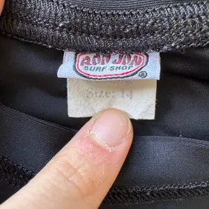 Vintage Ron Jon Surf Shop Skull Sleeve Rash Guard thumbnail 5