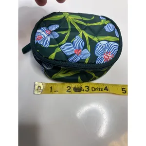 Vera Bradley Pill Case Organizer Women Small Green Floral Excellent Quilted Zip thumbnail 7