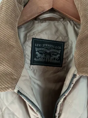 Levi’s | Tan Diamond quilted bomber puff jacket with corduroy collar thumbnail 2