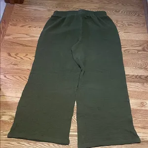 Women's Olive Wide Leg Pants thumbnail 4