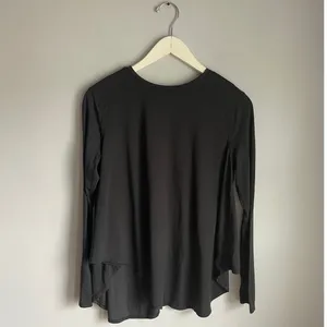 Lululemon Up‎ for Down Time Black Long Sleeve Open Back Top Tee Shirt sz 10 thumbnail 3