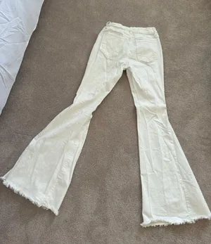High waist Bootcut White Jeans thumbnail 2