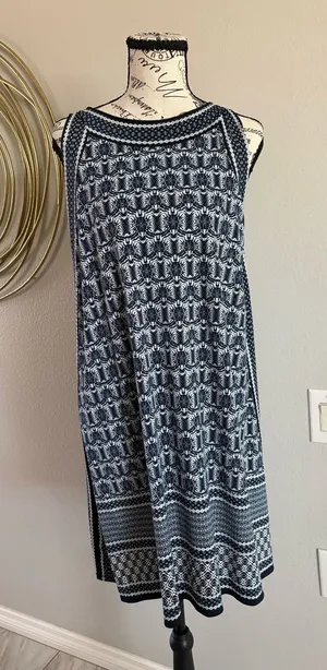Max Studio Navy and White Geo Midi Shift Dress thumbnail 1