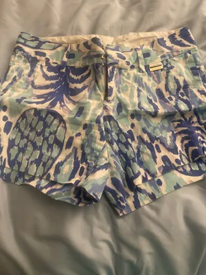 Lilly Pulitzer Shorts thumbnail 1
