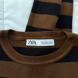 ZARA Cropped Sweater thumbnail 3