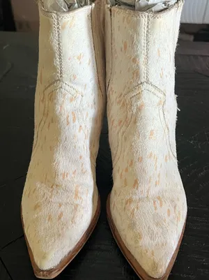 Dolce Vita Women's Cow Print Calf Hair Ankle Boots SIZE 8 EUC thumbnail 1