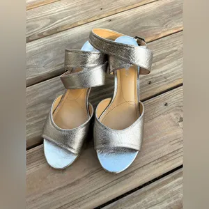 Dressy J.Renee leather sandals🌹🌹 thumbnail 2