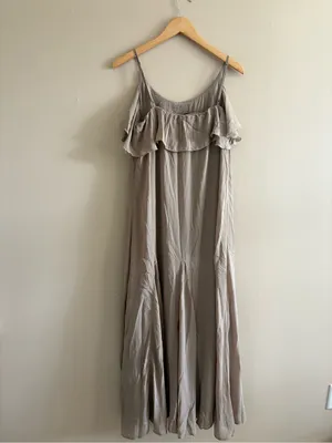Abercrombie & Fitch Ruffle Maxi Dress Size Medium Taupe Tan Flowy Sleeveless thumbnail 3