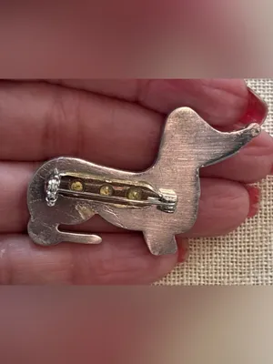 Vintage Silver Tone Dachshund Dog Brooch Pin with Heart Accent thumbnail 3