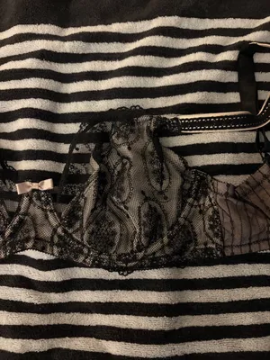 Felina Black Lace Bra 32DD thumbnail 3