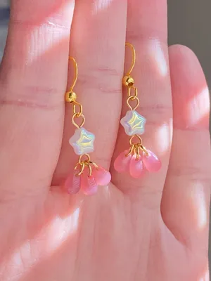 Handmade czech glass mini star & pink teardrop beads earrings🩷💫 thumbnail 5