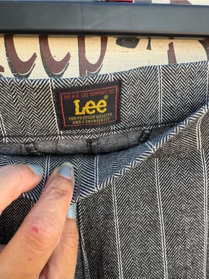 Lee Wide Leg Pinstripe Trousers in Gray thumbnail 4
