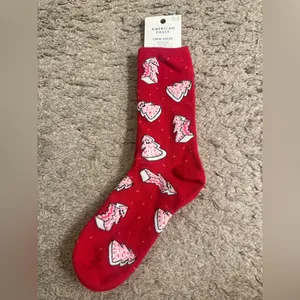 Aerie American Eagle AE Red Pink Christmas Graphic Women’s Crew Socks Set thumbnail 3