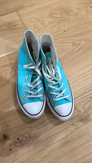 Women’s bright blue high top converse  thumbnail 6