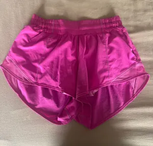 Lululemon Hotty Hot Shorts 2.5" thumbnail 1
