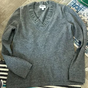 Charter‎ Club gray cashmere sweater size M thumbnail 1