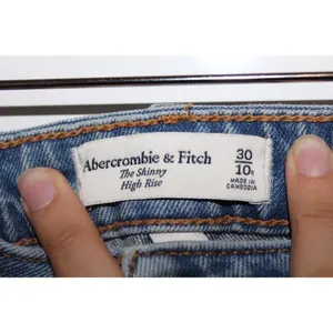 Abercrombie & Fitch Curve Love The Skinny High Rise Blue Denim Jeans Size 30 10 thumbnail 4