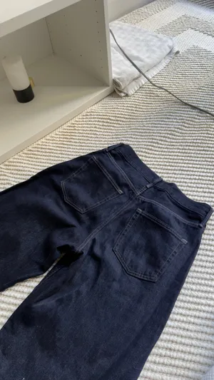 Uniqlo dark wash denim jeans size 27 thumbnail 5