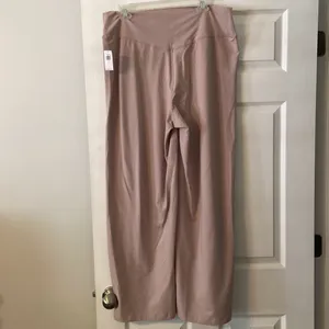 Old Navy Extra Wide High Rise Stylish Wide-Leg Pants inseam 30” waist 38” elasti thumbnail 3