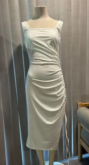 Sexy sleeveless side slit bodycon dress ✨ thumbnail 4